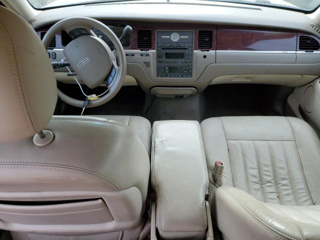 1LNHM81W25Y658514 - 2005 LINCOLN TOWN CAR SIGNATURE TAN photo 8