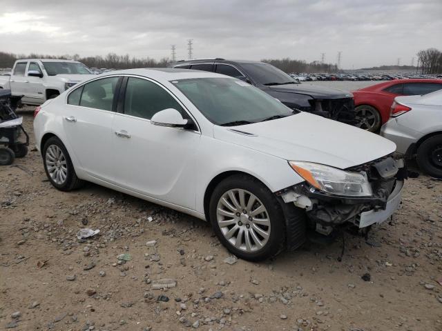 2G4GS5EK4C9194604 - 2012 BUICK REGAL PREMIUM WHITE photo 4