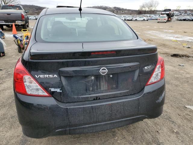 3N1CN7APXJL820113 - 2018 NISSAN VERSA S BLACK photo 6