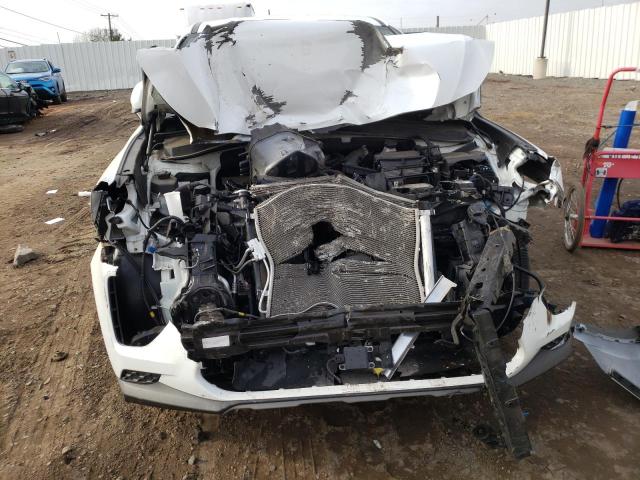 5NMS2CAD2KH092625 - 2019 HYUNDAI SANTA FE SE WHITE photo 5