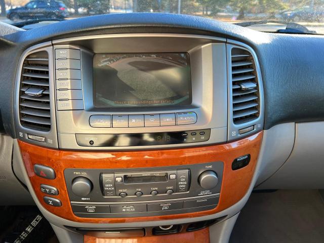 JTJHT00W574021795 - 2007 LEXUS LX 470 SILVER photo 10