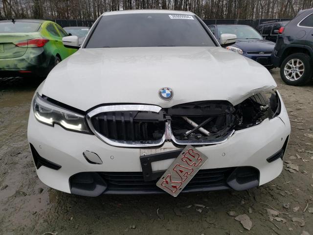 WBA5R7C51KAJ82166 - 2019 BMW 330XI WHITE photo 5