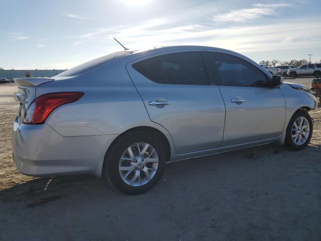 3N1CN7AP8JL888135 - 2018 NISSAN VERSA S SILVER photo 3