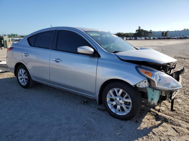 3N1CN7AP8JL888135 - 2018 NISSAN VERSA S SILVER photo 4