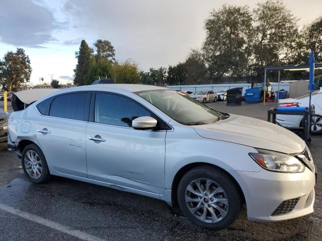 3N1AB7AP3JY231522 - 2018 NISSAN SENTRA S SILVER photo 4