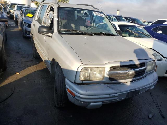 2CNBJ13C3Y6904666 - 2000 CHEVROLET TRACKER SILVER photo 4