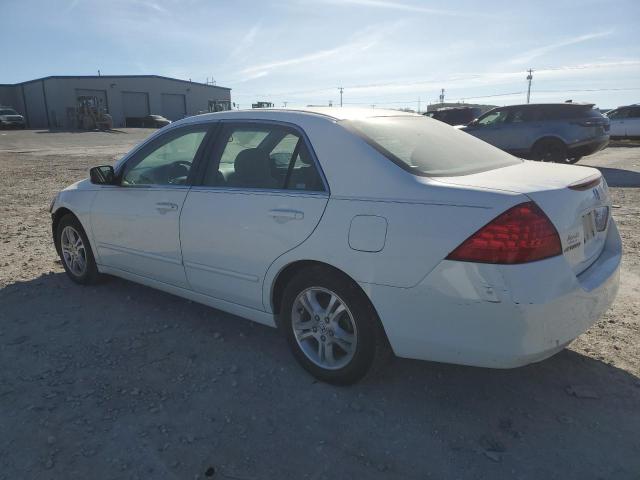 1HGCM56357A175575 - 2007 HONDA ACCORD SE WHITE photo 2