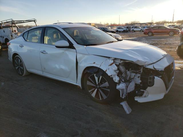 1N4BL4DV4KC180930 - 2019 NISSAN ALTIMA SV WHITE photo 4