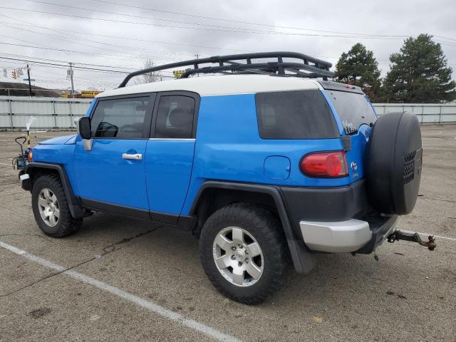 JTEBU11F870036854 - 2007 TOYOTA FJ CRUISER BLUE photo 2