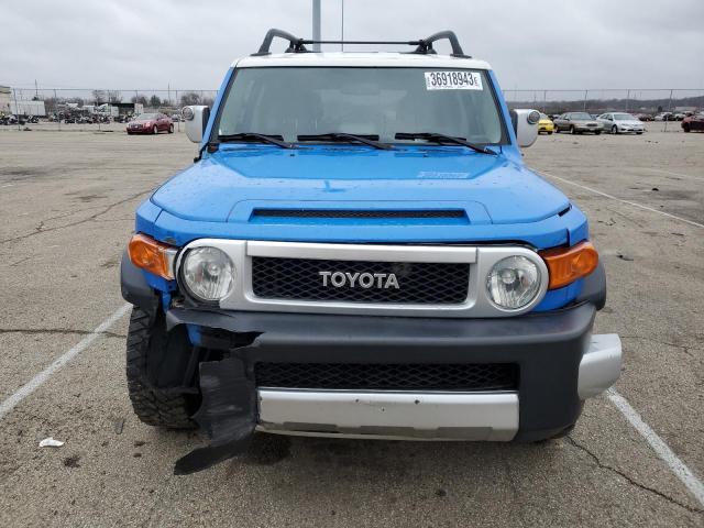 JTEBU11F870036854 - 2007 TOYOTA FJ CRUISER BLUE photo 5