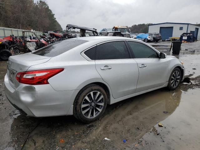 1N4AL3AP6HC131183 - 2017 NISSAN ALTIMA 2.5 SILVER photo 3