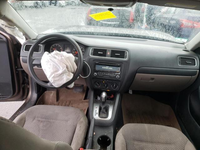 3VW2K7AJ4EM318952 - 2014 VOLKSWAGEN JETTA BASE بني صورة 8