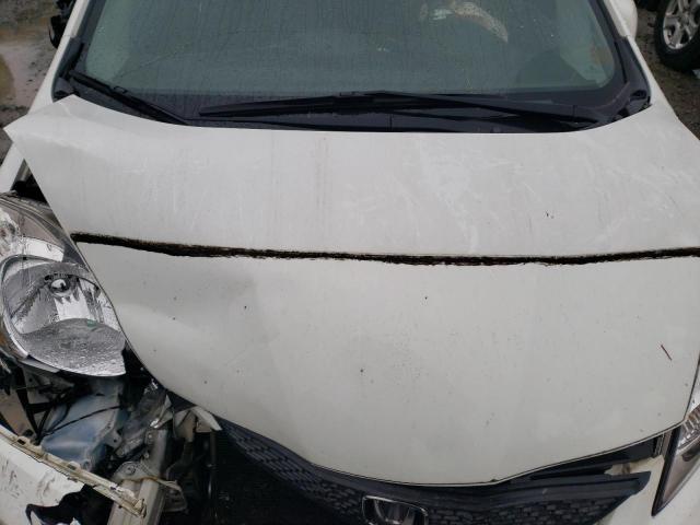 JHMGE8H48AS026047 - 2010 HONDA FIT SPORT WHITE photo 11