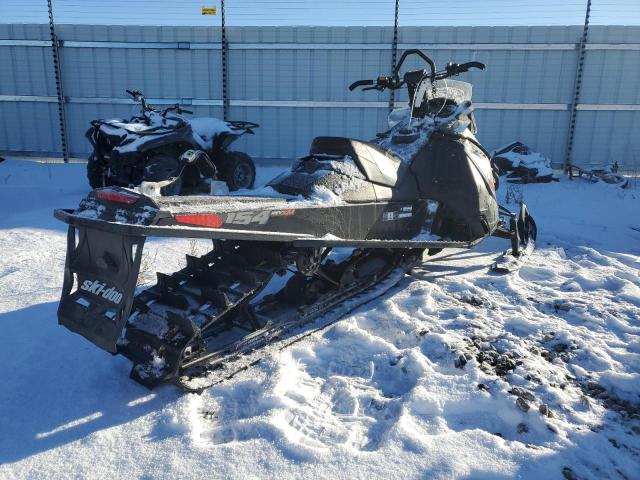 2BPSCEFD1FV000604 - 2015 SKI DOO SUMMIT BLACK photo 4