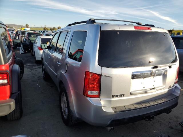 5FNYF3H44BB045814 - 2011 HONDA PILOT EX SILVER photo 2