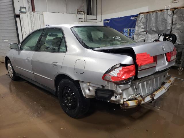 JHMCG66521C010929 - 2001 HONDA ACCORD LX SILVER photo 2