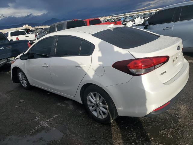 3KPFL4A78HE132740 - 2017 KIA FORTE LX WHITE photo 2