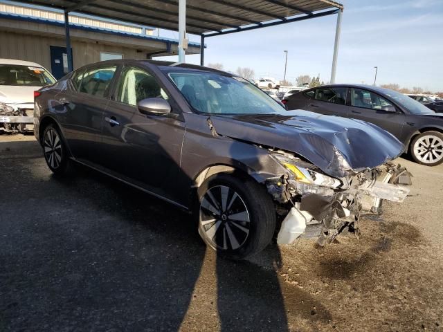 1N4BL4DV7MN335641 - 2021 NISSAN ALTIMA SV GRAY photo 4