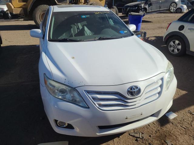 4T4BF3EK8BR205324 - 2011 TOYOTA CAMRY BASE WHITE photo 5