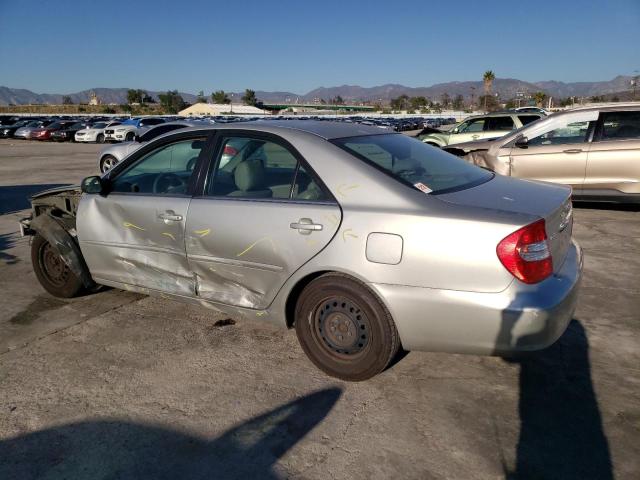 4T1BE32K02U582411 - 2002 TOYOTA CAMRY LE SILVER photo 2