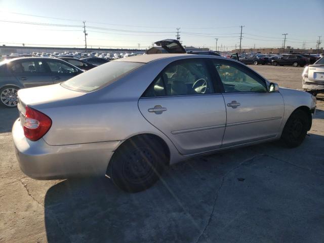 4T1BE32K02U582411 - 2002 TOYOTA CAMRY LE SILVER photo 3