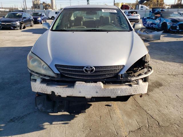 4T1BE32K02U582411 - 2002 TOYOTA CAMRY LE SILVER photo 5