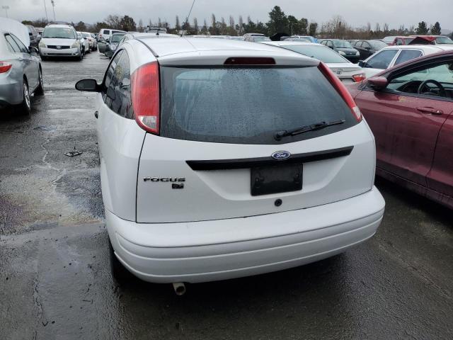 1FAHP31N37W261274 - 2007 FORD FOCUS ZX3 WHITE photo 6