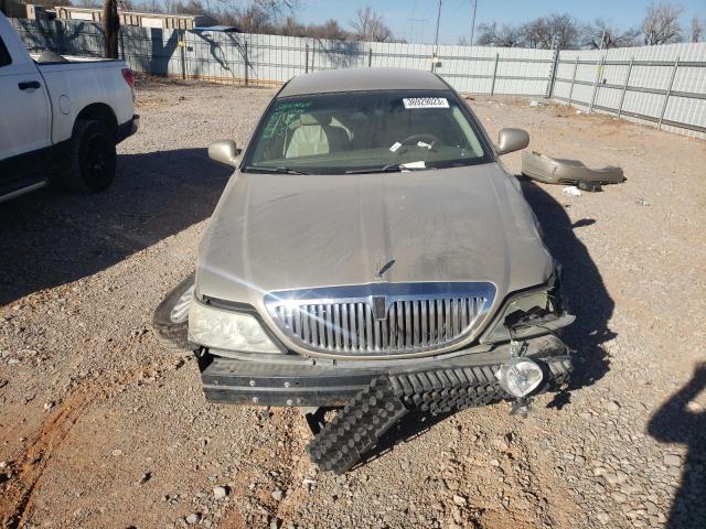 1LNHM81W34Y614651 - 2004 LINCOLN TOWN CAR EXECUTIVE BEIGE photo 5