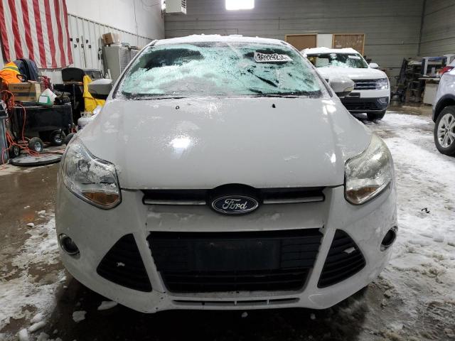 1FADP3F25DL271945 - 2013 FORD FOCUS SE WHITE photo 5