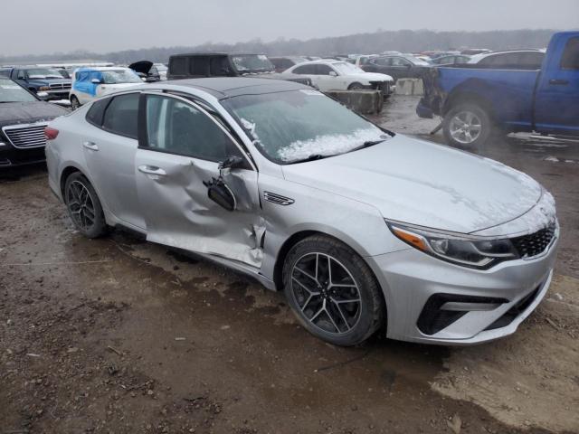 5XXGT4L33LG446956 - 2020 KIA OPTIMA LX SILVER photo 4