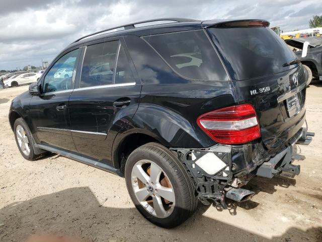 4JGBB8GB8BA732118 - 2011 MERCEDES-BENZ ML 350 4MATIC BLACK photo 2