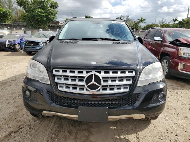4JGBB8GB8BA732118 - 2011 MERCEDES-BENZ ML 350 4MATIC BLACK photo 5