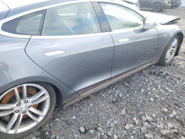 5YJSA1CN8DFP21564 - 2013 TESLA MODEL S ნაცრისფერი ფოტო 10