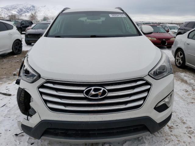 KM8SMDHF1GU155250 - 2016 HYUNDAI SANTA FE SE WHITE photo 5