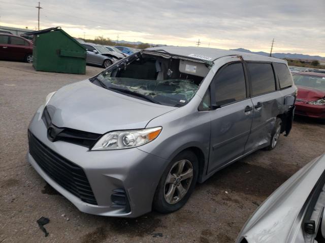 5TDZZ3DC5JS937010 - 2018 TOYOTA SIENNA L SILVER photo 1