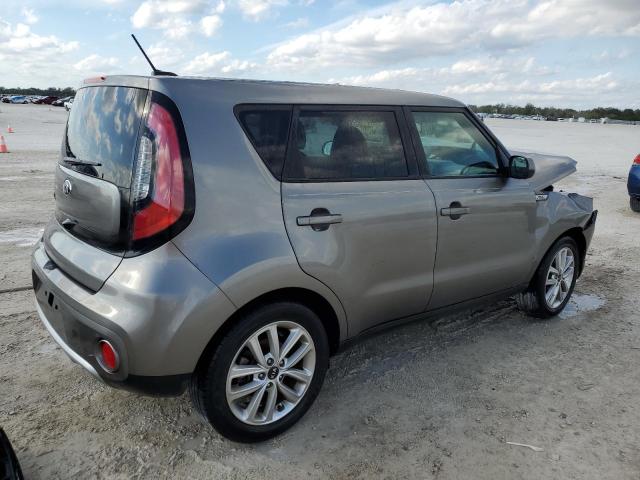 KNDJP3A52H7479391 - 2017 KIA SOUL + GRAY photo 3