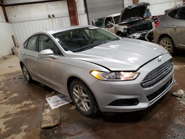 3FA6P0H71FR233570 - 2015 FORD FUSION SE SILVER photo 4