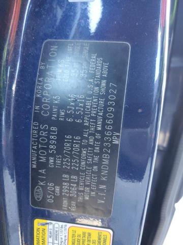 KNDMB233666093027 - 2006 KIA SEDONA EX BLUE photo 13