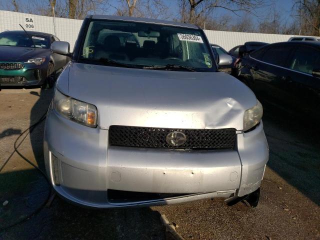 JTLKE50EX81025209 - 2008 TOYOTA SCION XB SILVER photo 5