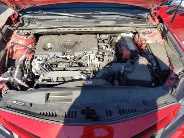 4T1G11AK3LU326854 - 2020 TOYOTA CAMRY SE RED photo 11