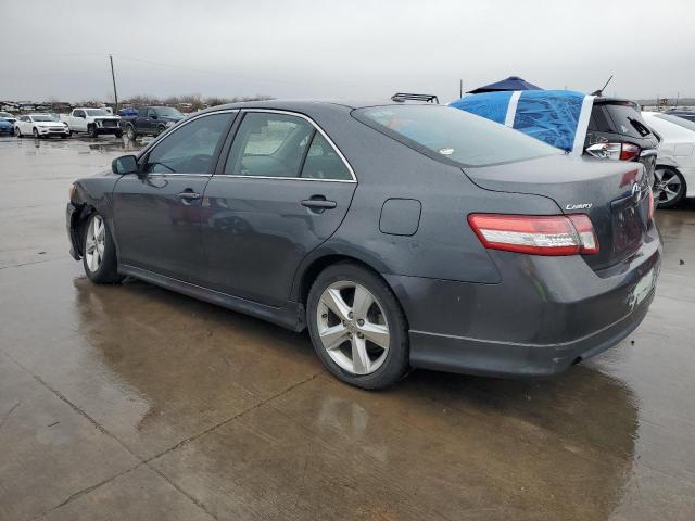 4T1BF3EKXAU014075 - 2010 TOYOTA CAMRY BASE GRAY photo 2