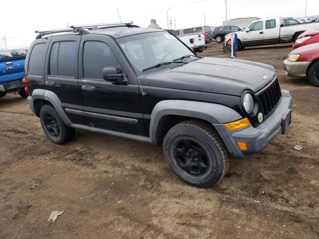 1J4GL48K86W272850 - 2006 JEEP LIBERTY SPORT BLACK photo 4