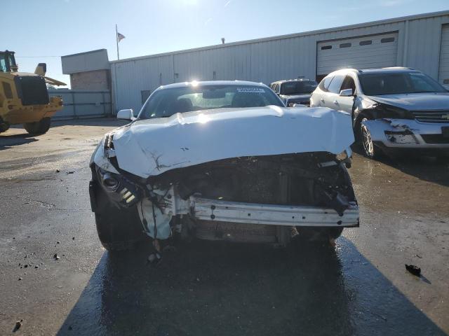 1FA6P8AM4F5304536 - 2015 FORD MUSTANG WHITE photo 5