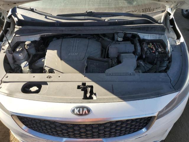 KNDMB5C11G6203595 - 2016 KIA SEDONA LX WHITE photo 12