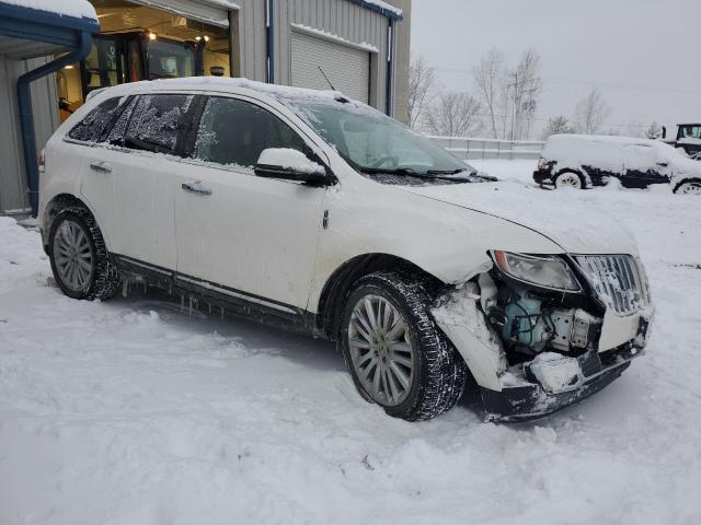 2LMDJ8JK4CBL07669 - 2012 LINCOLN MKX WHITE photo 4