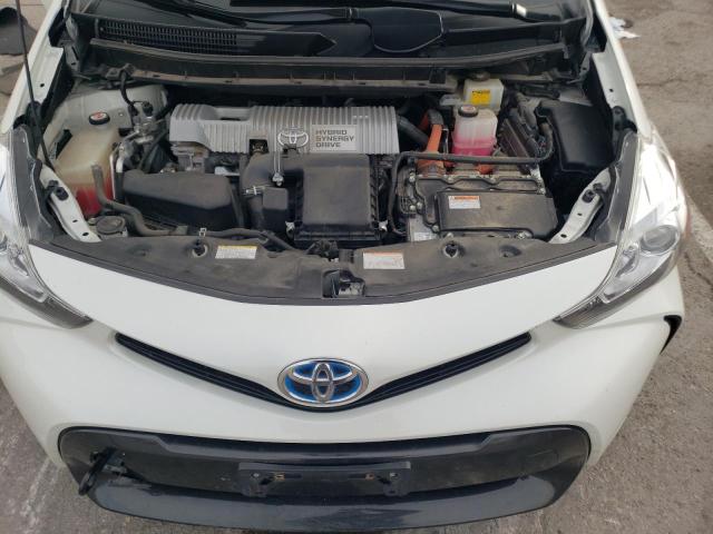 JTDZN3EUXHJ065806 - 2017 TOYOTA PRIUS V WHITE photo 11