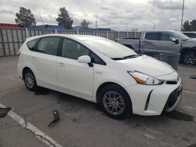 JTDZN3EUXHJ065806 - 2017 TOYOTA PRIUS V WHITE photo 4