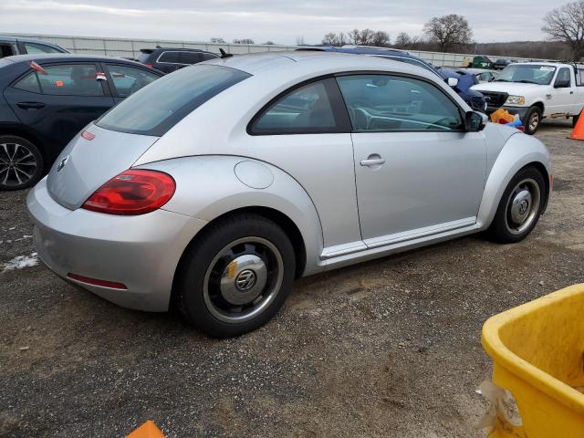 3VWJP7AT1CM665585 - 2012 VOLKSWAGEN BEETLE SILVER photo 3