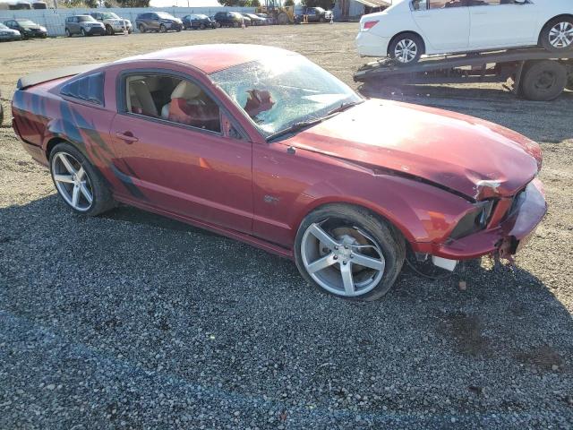 1ZVHT82HX55247996 - 2005 FORD MUSTANG GT RED photo 4