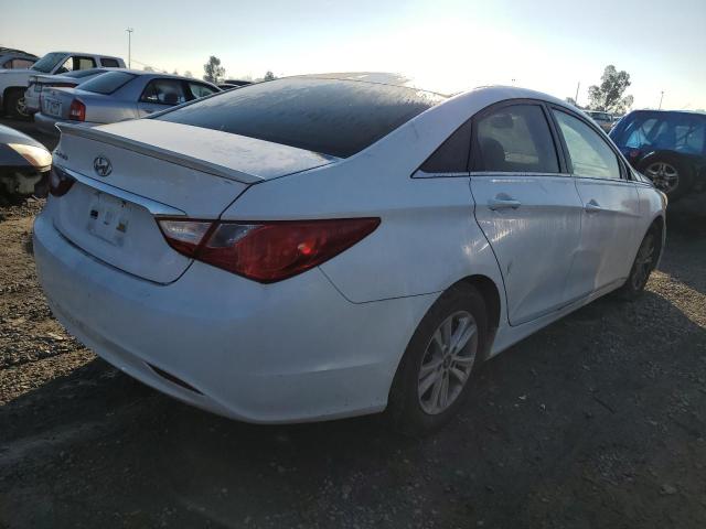 5NPEB4AC9DH747296 - 2013 HYUNDAI SONATA GLS WHITE photo 3